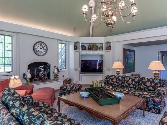Chandelier, Fireplace, Interior, Living room