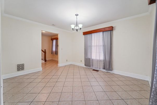 Chandelier, Empty room, Interior, Recessed Lighting