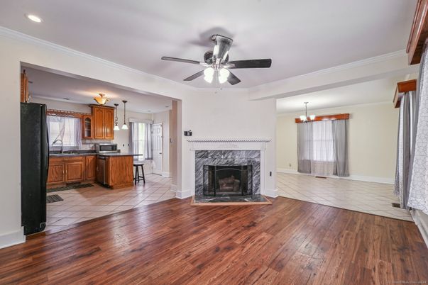Fireplace, Interior, Kitchen, Pendant Lights, Recessed Lighting, Wood Texture Flooring