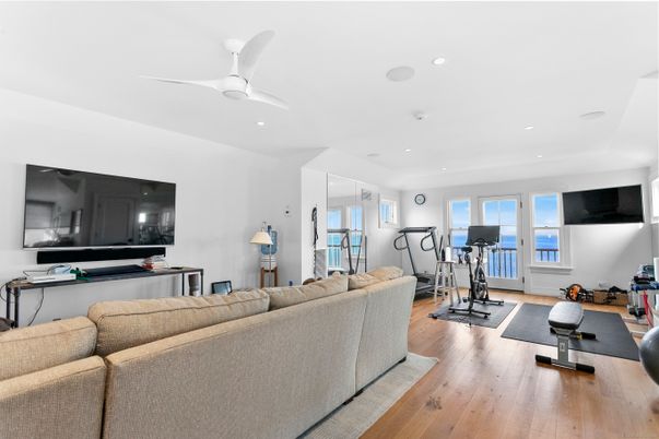Fitness Equipment, Interior, Living room, Recessed Lighting, Water, Wood Texture Flooring