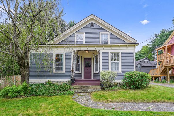 Exterior, Facade, Queen Anne Victorian