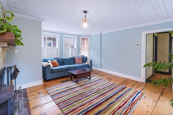 Interior, Living room, Pendant Lights, Wood Texture Flooring