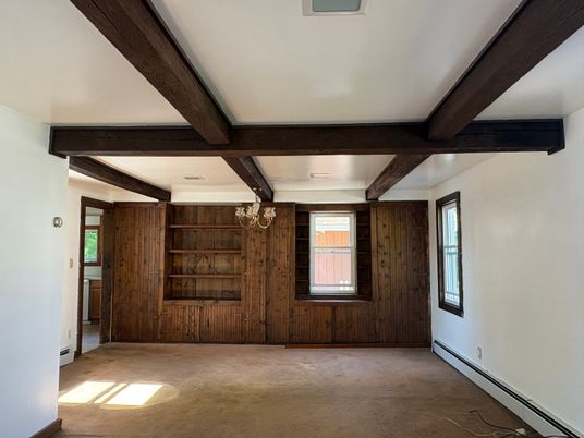 Empty room, Interior, Wooden Beams, Wooden Walls