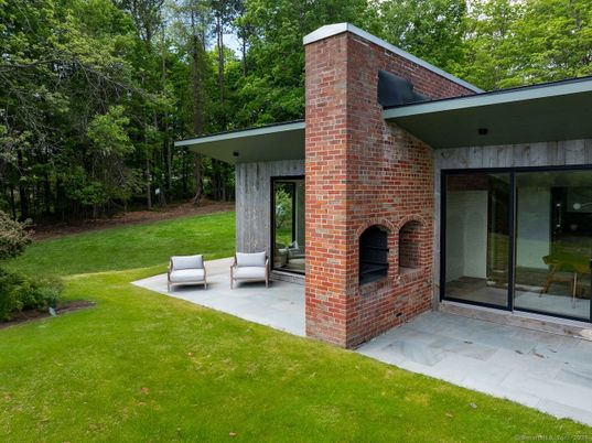 Exterior, Fireplace