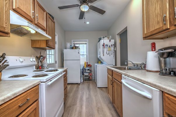 Interior, Kitchen, Recessed Lighting, Wood Texture Flooring
