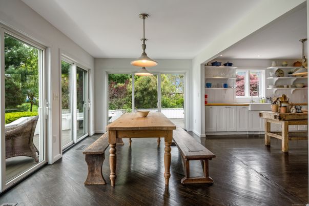 Interior, Pendant Lights, Wood Texture Flooring