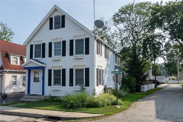 Exterior, Facade, Queen Anne Victorian