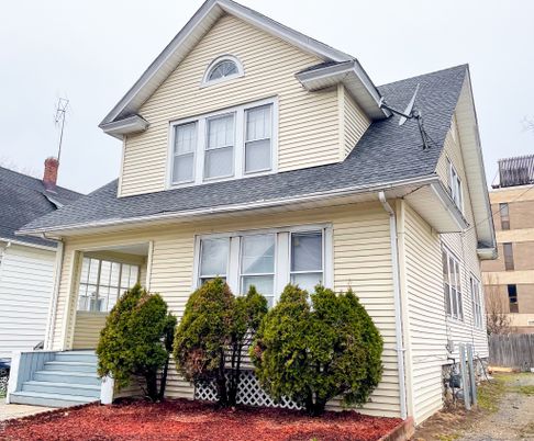 Exterior, Facade, Queen Anne Victorian