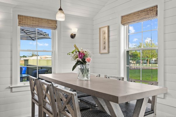 Dining room, Interior, Pendant Lights