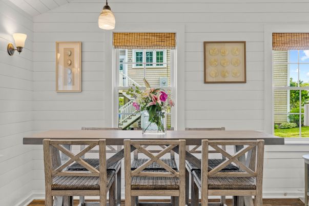 Dining room, Interior