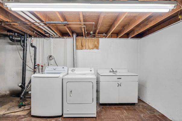 Interior, Washer, Wooden Beams, Wooden Ceilings