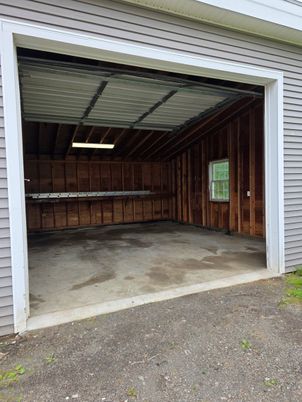 Detached Garage, Exterior