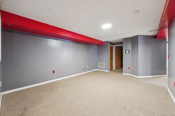 Empty room, Interior, Recessed Lighting