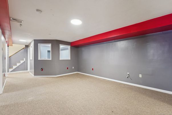 Empty room, Interior, Recessed Lighting