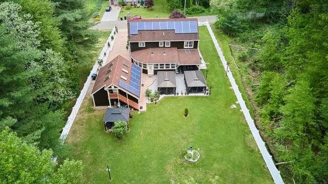 Exterior, Drone