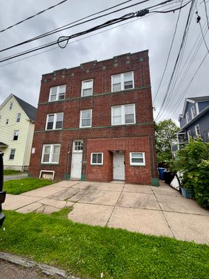 Exterior, Facade, Brick Facade, Rowhouse