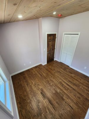 Empty room, Interior, Recessed Lighting, Wooden Ceilings, Wood Texture Flooring