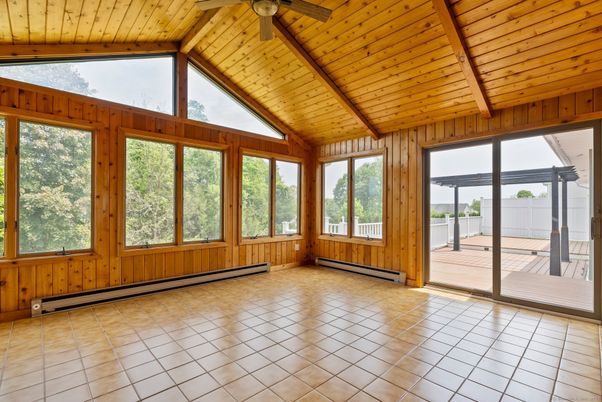 Empty room, Interior, Sun Room, Wooden Beams, Wooden Ceilings, Wooden Walls