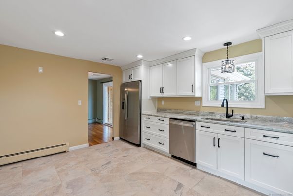 Interior, Kitchen, Pendant Lights, Recessed Lighting, Stainless Steel Appliances