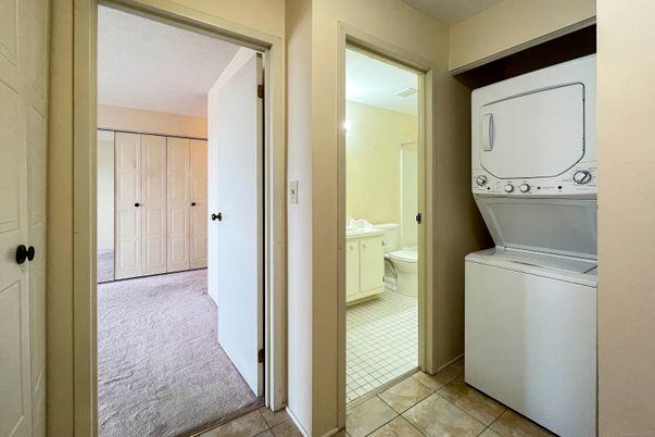 Bathroom, Interior, Utility Closets, Washer