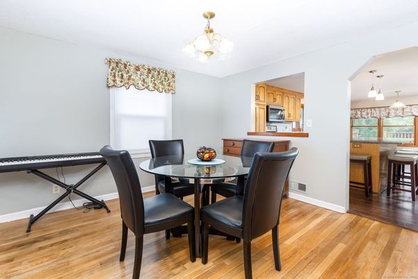 Chandelier, Dining room, Interior, Kitchen, Pendant Lights, Wood Texture Flooring