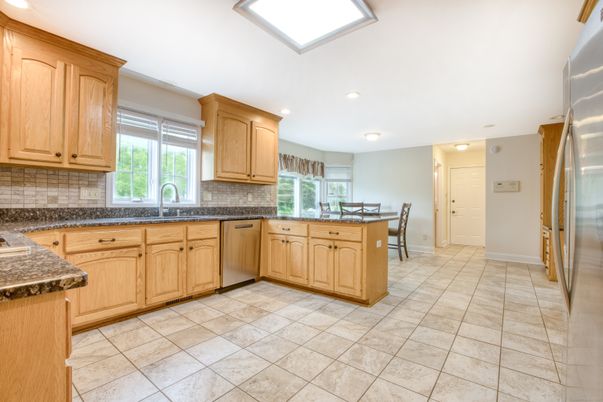 Dining room, Interior, Kitchen, Recessed Lighting, Stainless Steel Appliances