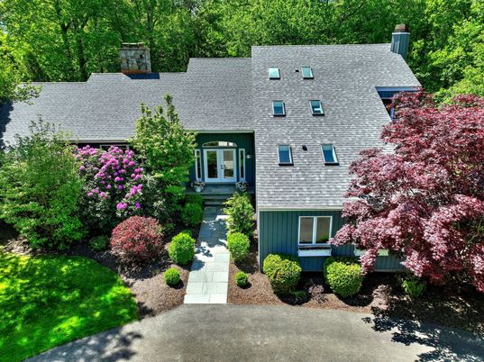 Exterior, Facade, Cape Cod