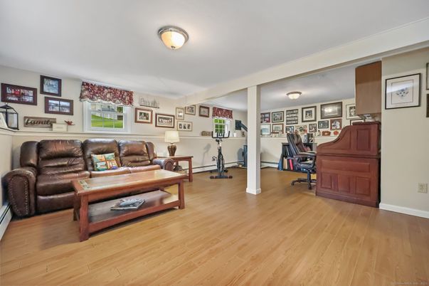 Fitness Equipment, Interior, Living room, Wood Texture Flooring