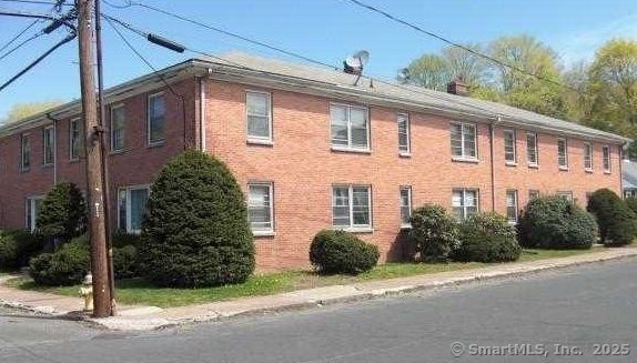 Exterior, Facade, Brick Facade, Georgian