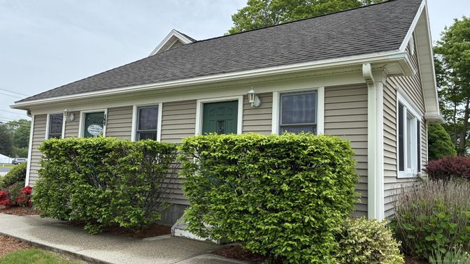 Exterior, Facade, Cape Cod