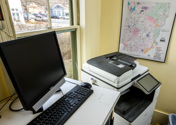 Home Office, Interior