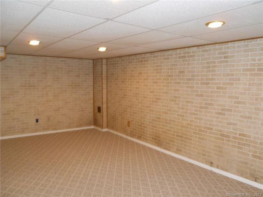 Empty room, Interior, Recessed Lighting, Stone Walls
