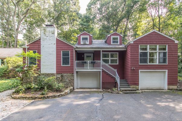 Attached, Exterior, Facade, Raised Ranch