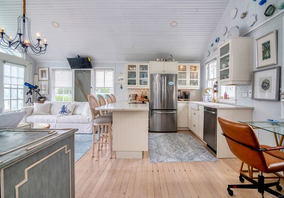 Chandelier, Interior, Kitchen, Living room, Stainless Steel Appliances, Wood Texture Flooring