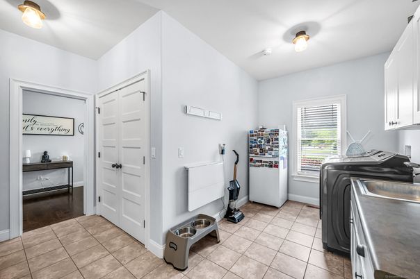 Interior, Washer