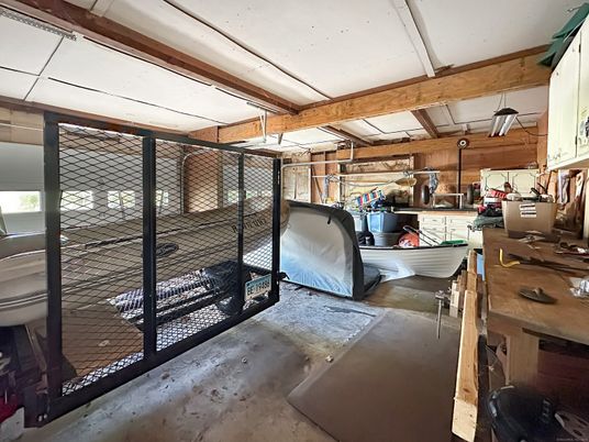 Garage, Interior