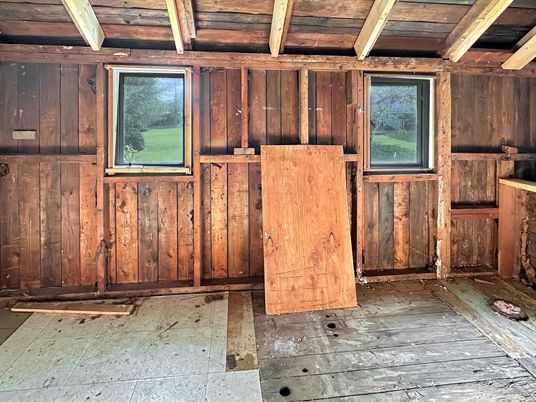 Empty room, Interior, Wooden Beams, Wooden Ceilings, Wooden Walls