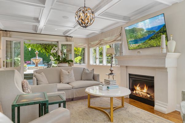 Fireplace, Interior, Living room, Pendant Lights, Recessed Lighting, Wood Texture Flooring