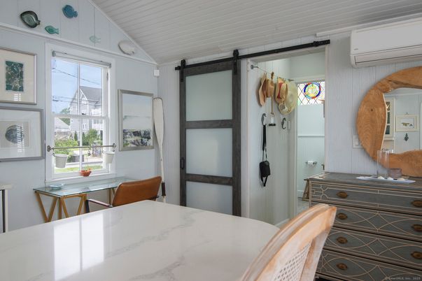 Dining room, Interior