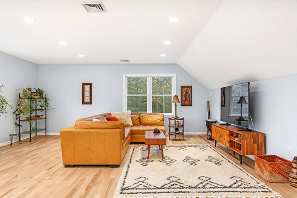 Interior, Living room, Recessed Lighting, Wood Texture Flooring