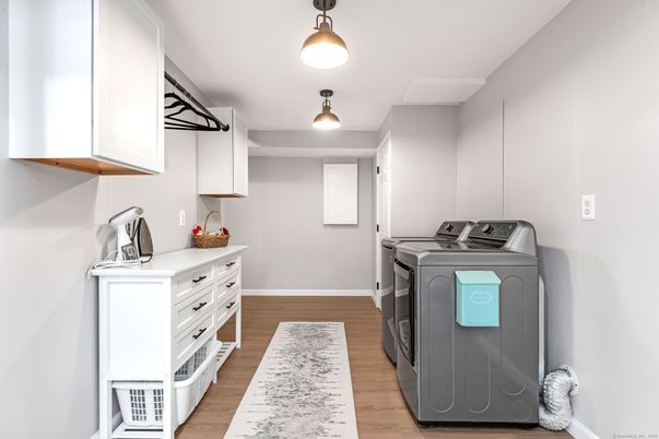 Interior, Washer, Wood Texture Flooring