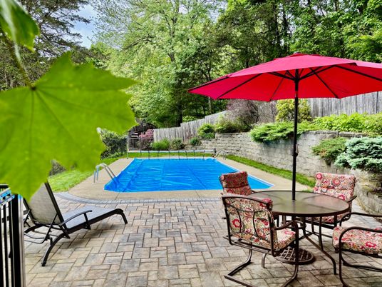 Exterior, Pool