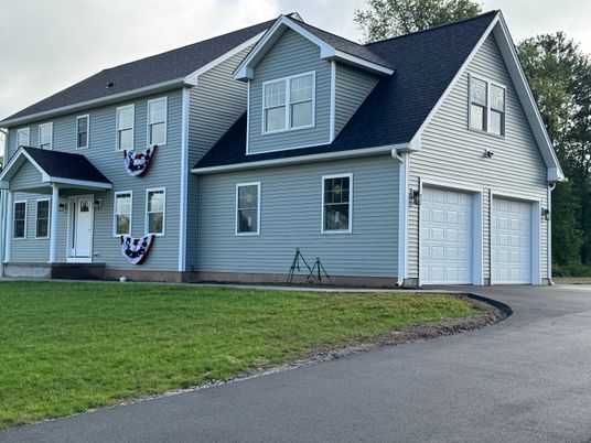 Attached, Exterior, Facade, Farmhouse