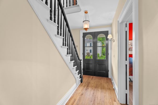 Interior, Pendant Lights, Wood Texture Flooring