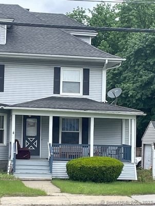 Exterior, Facade, American Foursquare