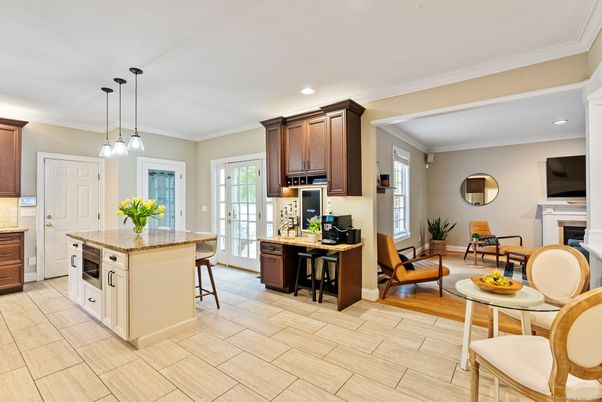 Fireplace, Interior, Kitchen, Pendant Lights, Recessed Lighting, Wood Texture Flooring
