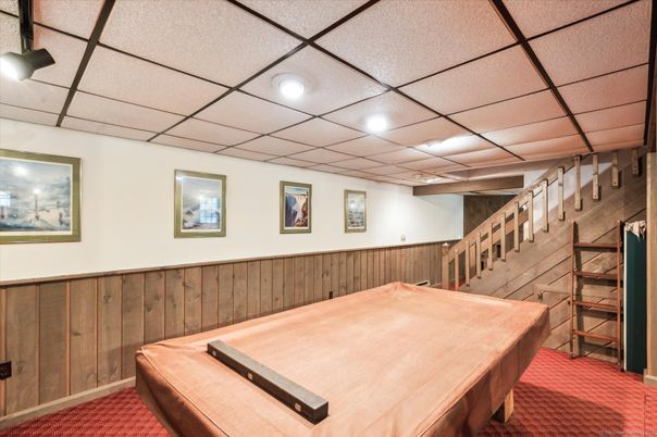 Interior, Projection Screen, Recessed Lighting