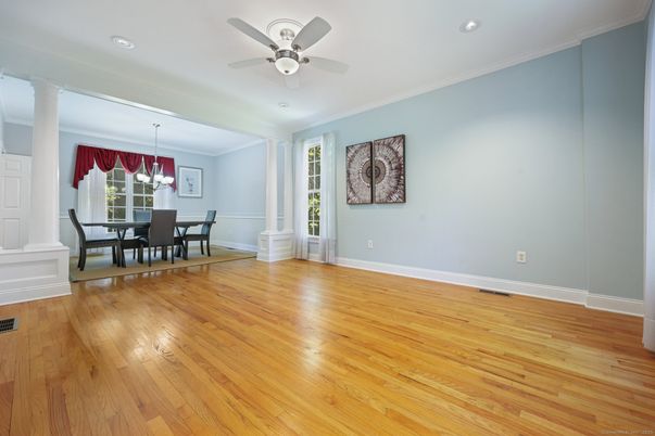 Chandelier, Dining room, Interior, Recessed Lighting, Wood Texture Flooring