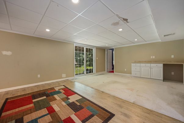 Empty room, Interior, Recessed Lighting, Wood Texture Flooring