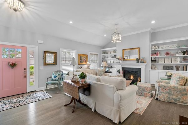 Fireplace, Interior, Living room, Pendant Lights, Recessed Lighting, Wood Texture Flooring